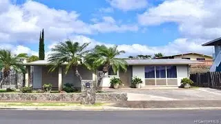 820 Hoomoana Street, Pearl City, HI Presented by Mavis Nellas.