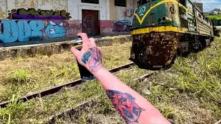 B0mB1N6 en Estación de TREN AB4ND0N4DA | Graffiti Throwups Día y Noche en ZARZAL Misión graffiti # 1