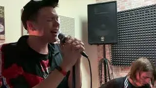 SOLUTION - Радиокома (Завтра Брошу Cover)