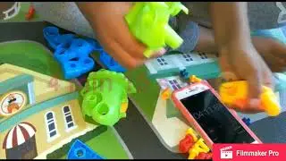 How fast 6 year Vs 3 year old plays Toy Velt Dinos