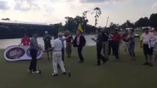 Gary Player Drops Putt to Win Arnold Matchett $10,000