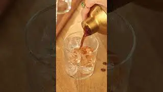 Brown Sugar Shaken Espresso with Baileys Irish Cream  #Baileys #Coffee #Brunch #Recipes #Dessert