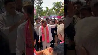 Ex-CM KCR Entry At Telangana Bhavan | KCR Bus Yatra | MP Election 2024 #kcr #shorts #ytshorts #brs