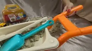 Calm Sand Play | Baby Sensory Video&rdquo;