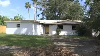 Neighbors want fire-damaged home torn down