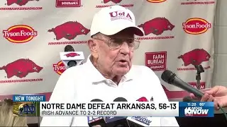 Legendary head coach Lou Holtz serves as honorary captain for Notre Dame-Arkansas game