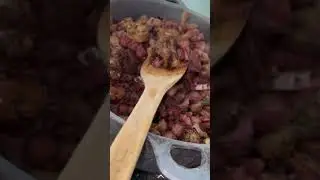 Cualquiera puede cocinar !! Locrio de pollo- lacon-longaniza-salchica-costillita !!  5 carnes