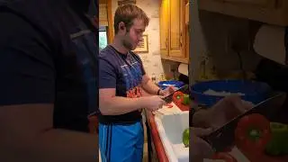 Easy Way to Cut up a Bell Pepper #shorts #cooking #peppers #hacks