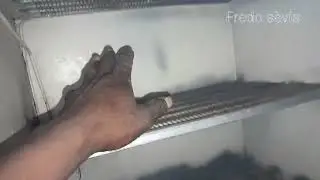 Pwolonjman kondansè nan yon konjelatè komèsyal. Chanje detandè chaje gaz R134a 