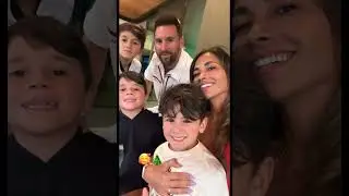 Lionel Messi celebrates Merry Christmas 2022 with his beautiful wife Antonela Roccuzzo#shorts#messi