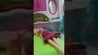 O formigueiro dentro da casa da barbie
