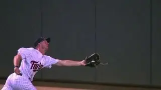 Thomas makes a sensational running grab