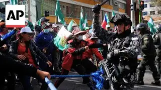 Protesting teachers clash with police in Bolivia