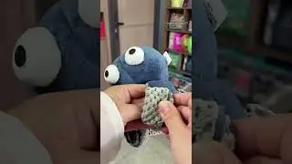 Ocean-themed squeaky dog toys with treat compartments! 🐙🌟
