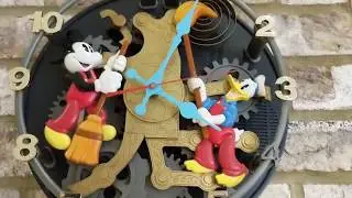 Mickey Mouse talking clock vintage