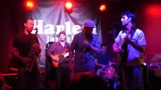 Trouble (Jose James) por Black Cardelli.
