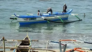36 ft double engine FIBERGLASS FISHING BOAT inilusong na sa dagat