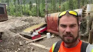 Day of mining at Nip & Tuck goldmine