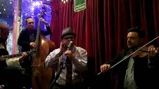 Washboard Chaz and Linnzi Zaorski at Three Muses, New Orleans