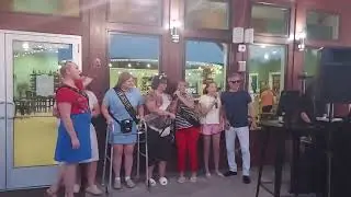 Petra, Chris and the Chrisettes