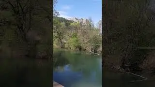 Negdje u daljine pogled mi se gubi...