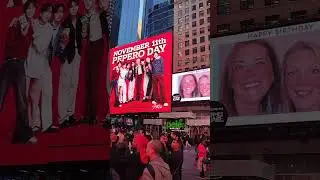 Crowd Gathering at Times Square for a Live Performance | New York City Vibes #absolutenewyork