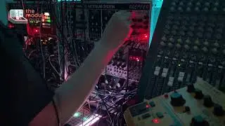 Modular patch 5 - Echo Chamber - (exploring the random possibilities of the Oxi Instruments One)