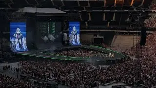BLACKPINK LISA SOLO - THUNDER + FXCK UP THE WORLD [DEADLINE WORLD TOUR IN PARIS DAY 1]