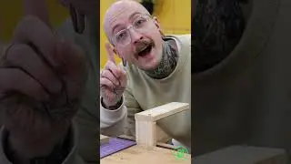 Dein Holz rei&szlig;t beim SCHRAUBEN? Die L&ouml;sung! | Jonas Winkler #shorts