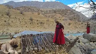 ⛰️Without help, without fear | Nomadic woman and building a roof with wood