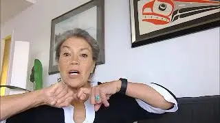 Demonstrating the naaxiin (Chilkat) joins as I narrate a story from Haida Text Masset Dialect.