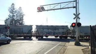 Fruitridge Road Railroad Crossing, BNSF 195 Sac Local Southbound, Sacramento CA