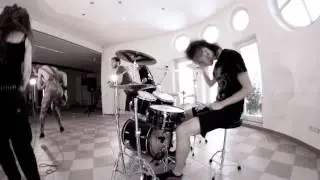 Coward&acute;s Crown - Check Her Pulse