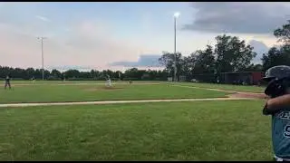 New haven ravens vs Sox de new Britain.    Michael Almonte conecta sencillo 