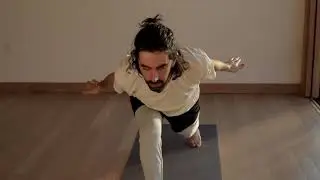 Warm Up - a challenging quick techno yoga practice