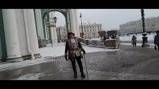 Санкт - Петербург ! Зимний дворец ! Александровская колонна !