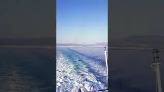 [SHORT] La mer (&Eacute;g&eacute;e) 🇬🇷 🚢 / Ship departure in Aegean sea with view from the stern