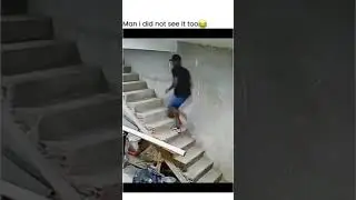 &ldquo;Stairs + low ceiling = instant comedy 🤣&rdquo;/Funny short #shorts #funny