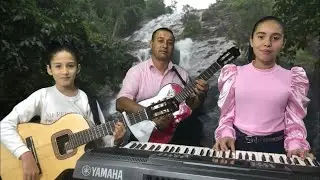 HERMANAS QUINTERO / Hay Poder en jesús