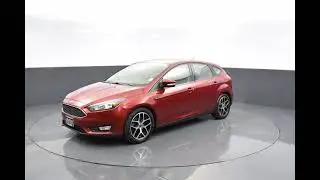 2017 Ruby Red Metallic Tinted Clearcoat Ford Focus 4D Hatchback #K3048