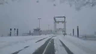 Schneesturm am Elbdeich, kritische Punkte: Br&uuml;cken ! Man, war das anstrengend ! 