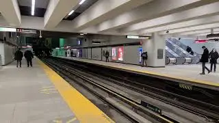 Walking from the Orange Line 🟠 to the Green Line 🟢 at Berri-UQAM Metro Station in Montreal 🚇