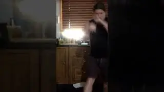 Kangaroo 🦘 Kungfu drilling punches.🤜
