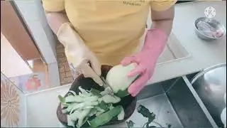 Simple Cooking| Green Papaya With Pork Muscle Soup|JennyC Deuz