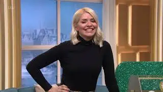 Holly Willoughby - Short Skirt, Tights Style - STW - 3rd Jan