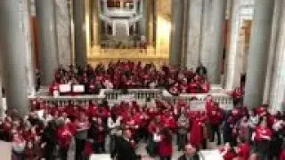 Kentucky teachers call in sick, protest