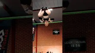 Florencia taking flight at the Brussels Freestyle Cup!✈️🏆 #Calisthenics #StreetWorkout