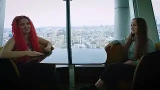 Хотела стать монахиней, а стала диджеем