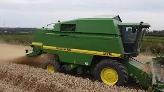 Żniwa z Jeleniem 2020  John Deere 2258