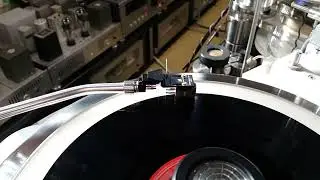 Self-alignment of the Swing headshell in the tangential direction